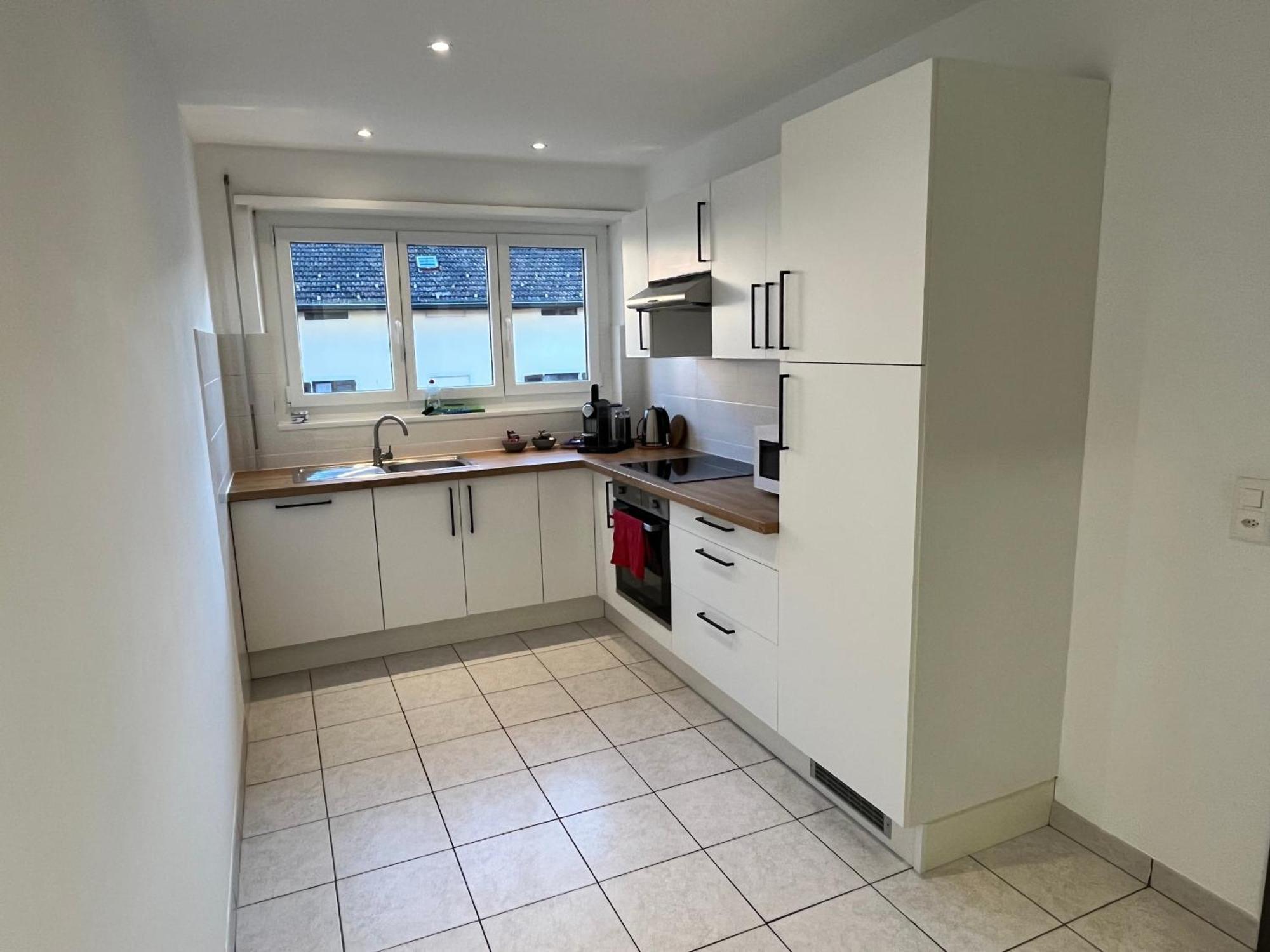 Sweet 3 Bedrooms Free Parking Apartment *